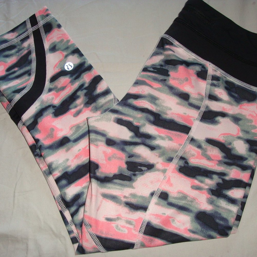 Lululemon Inspire Crops Size 4
